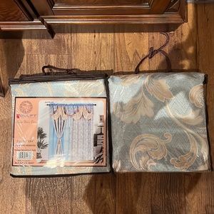 Deluxe window curtain